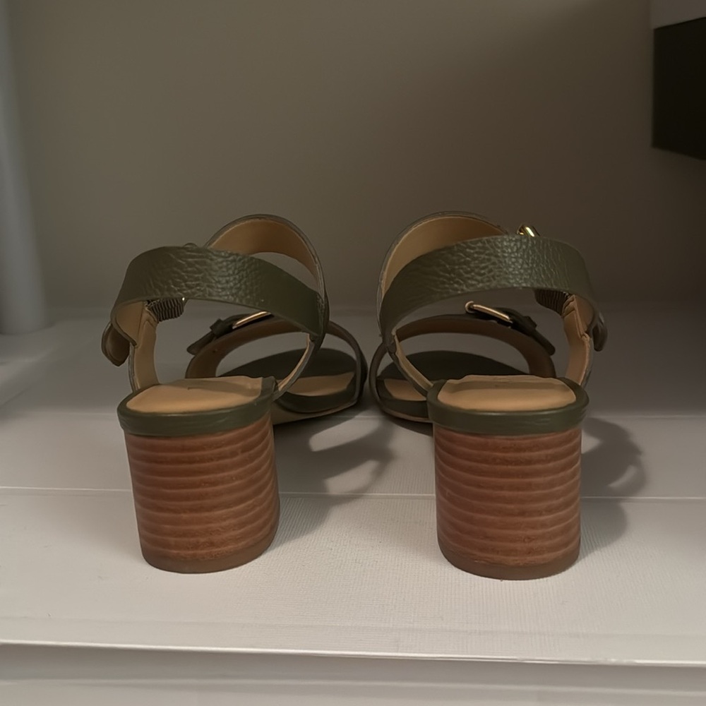 Talbots Shoes - Picture 3 of 4